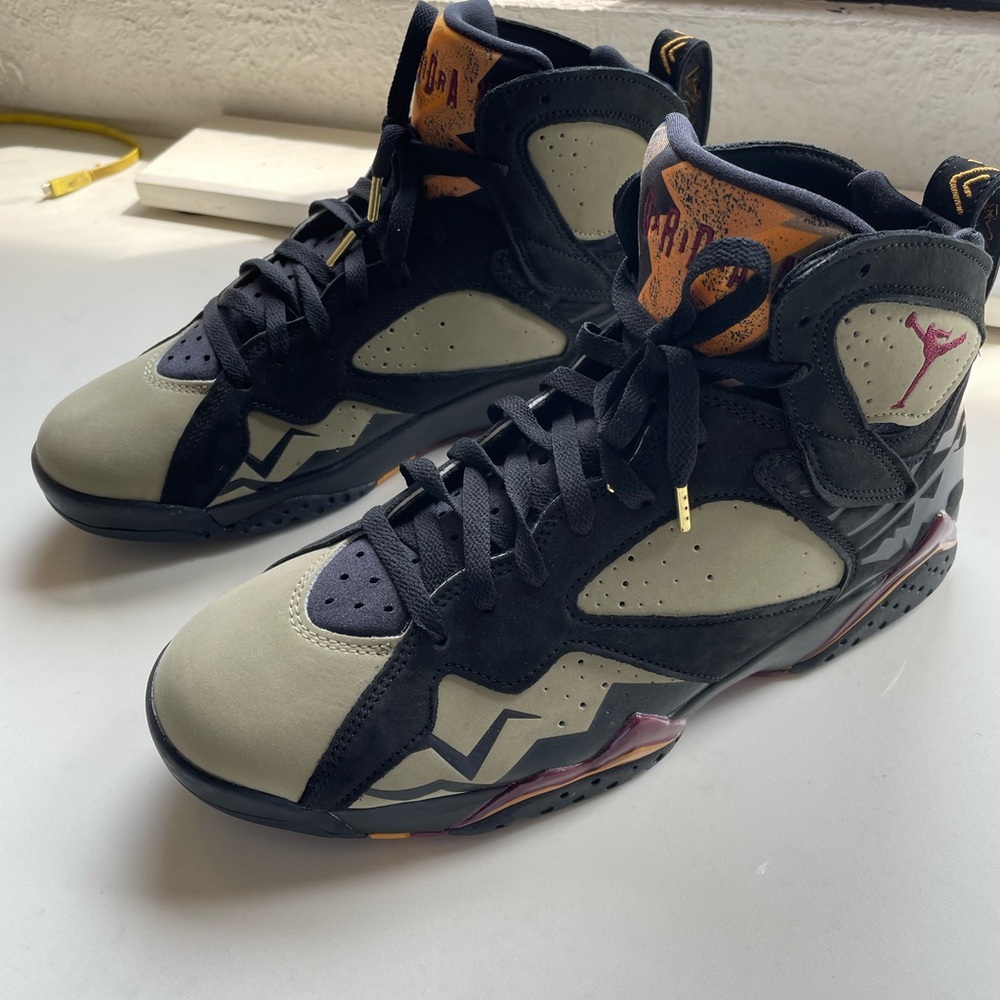 Jordan Sneakers Black and Olive